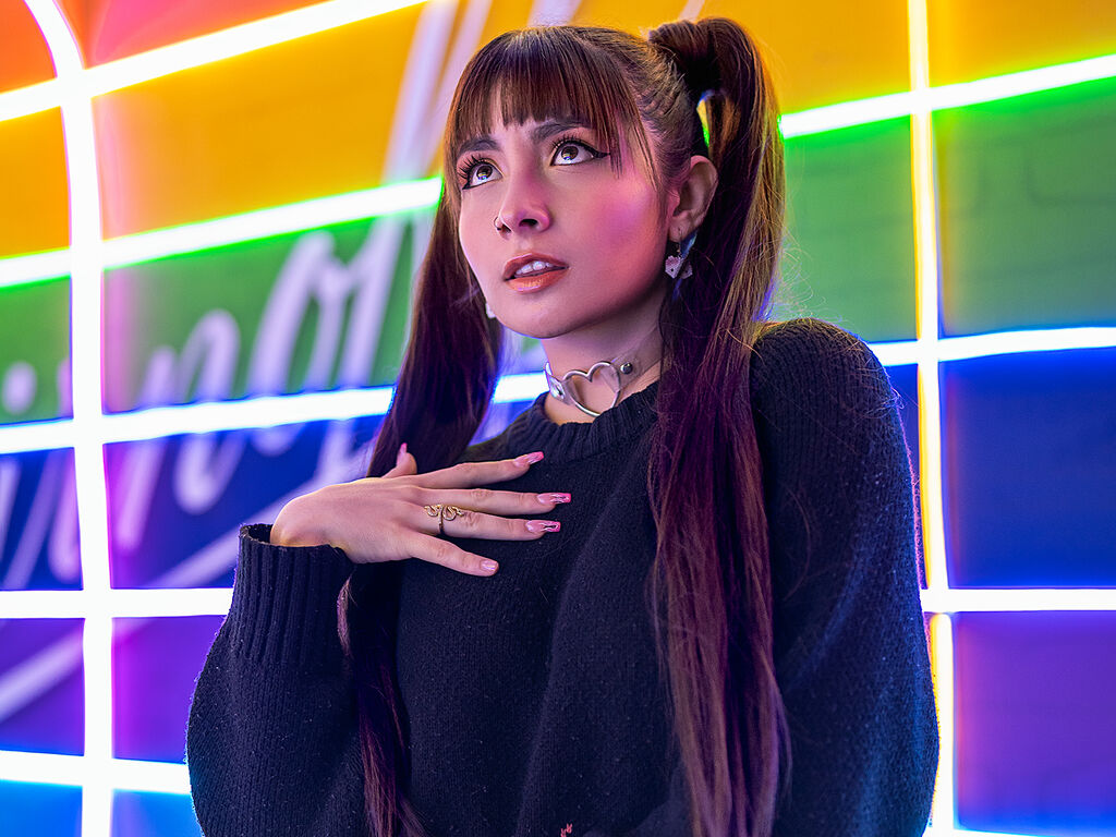 NicoleLabelle></p>

       
    </div>
    </div>
</div>
<div class=